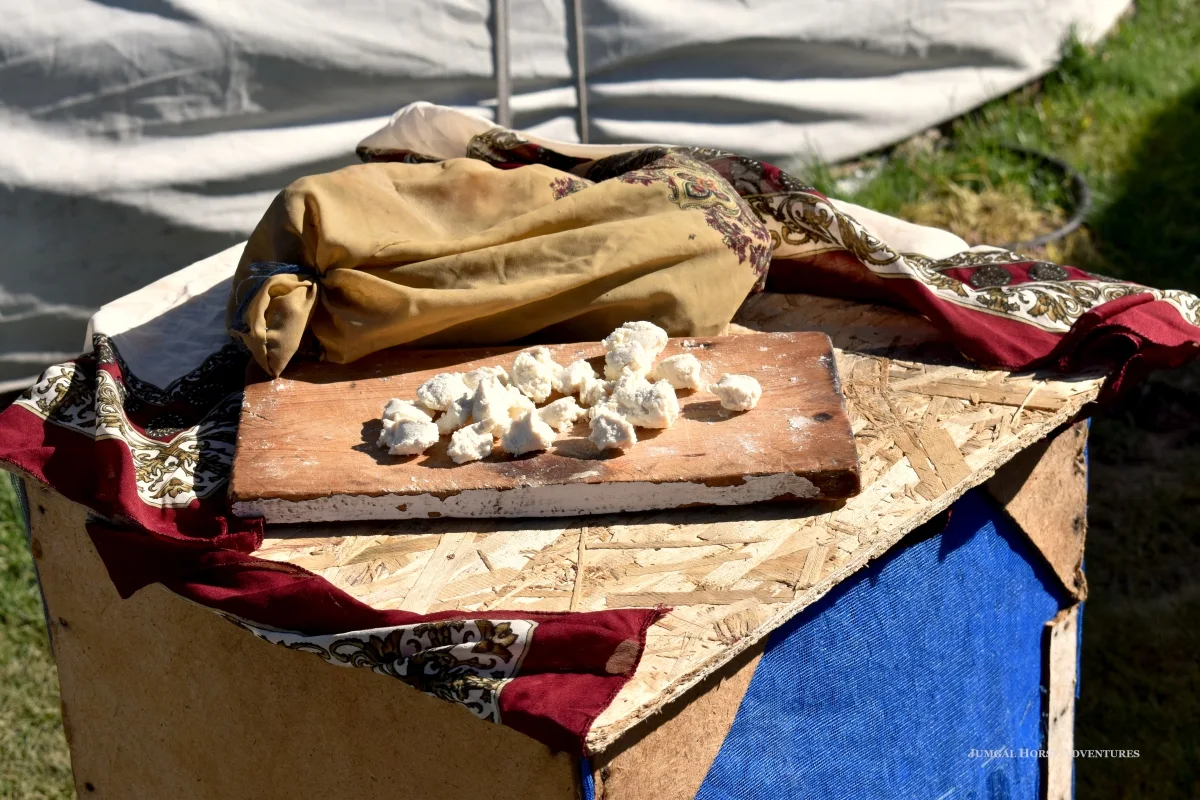 Kurut – kirgisische Milchspezialität